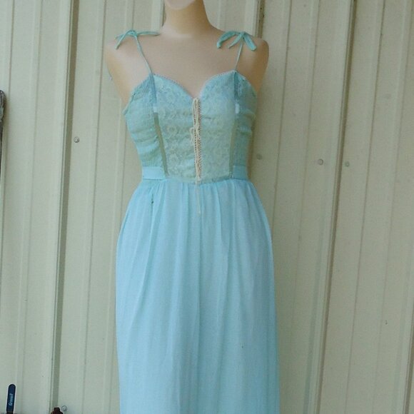 NOS Vintage Feminine 1970s light Green  Maxi Dress US Made sz9 As Is Dea… - Picture 1 of 13